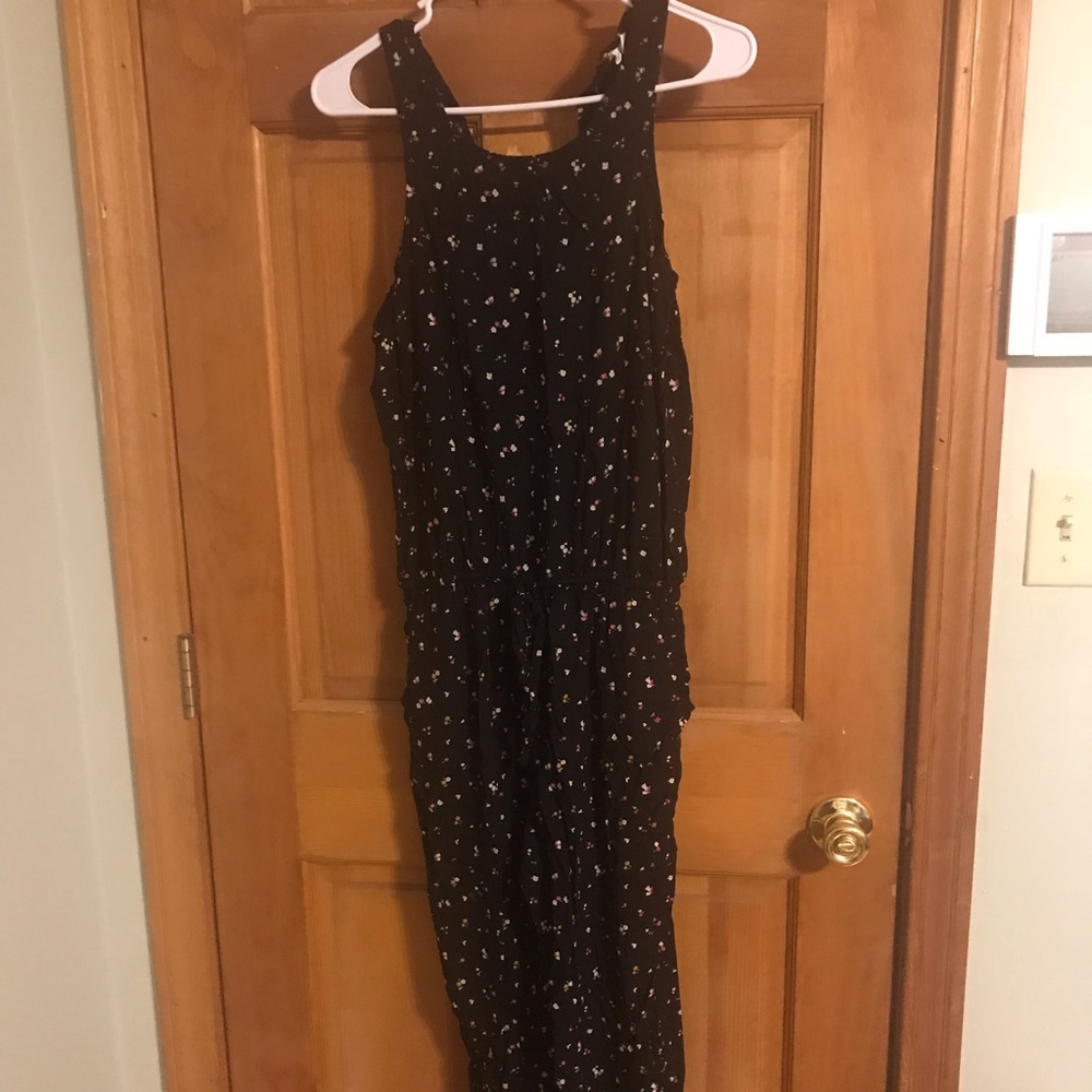 Gap black and floral jumper